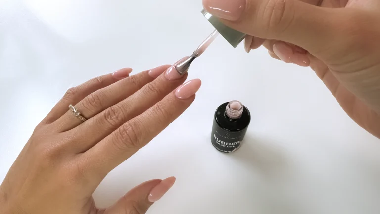 - Rubber Base Gel -